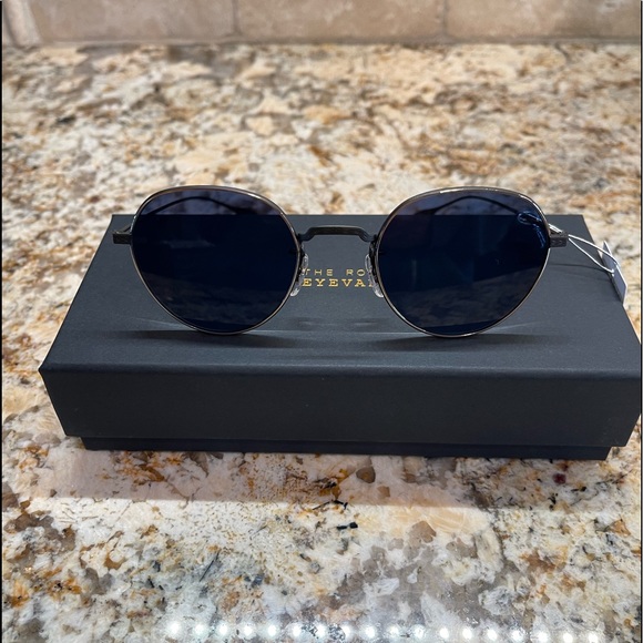 THE ROW - EYEVAN COLLABORATION FLYNN NAVY TITANIUM SUNGLASSES - Picture 11 of 16